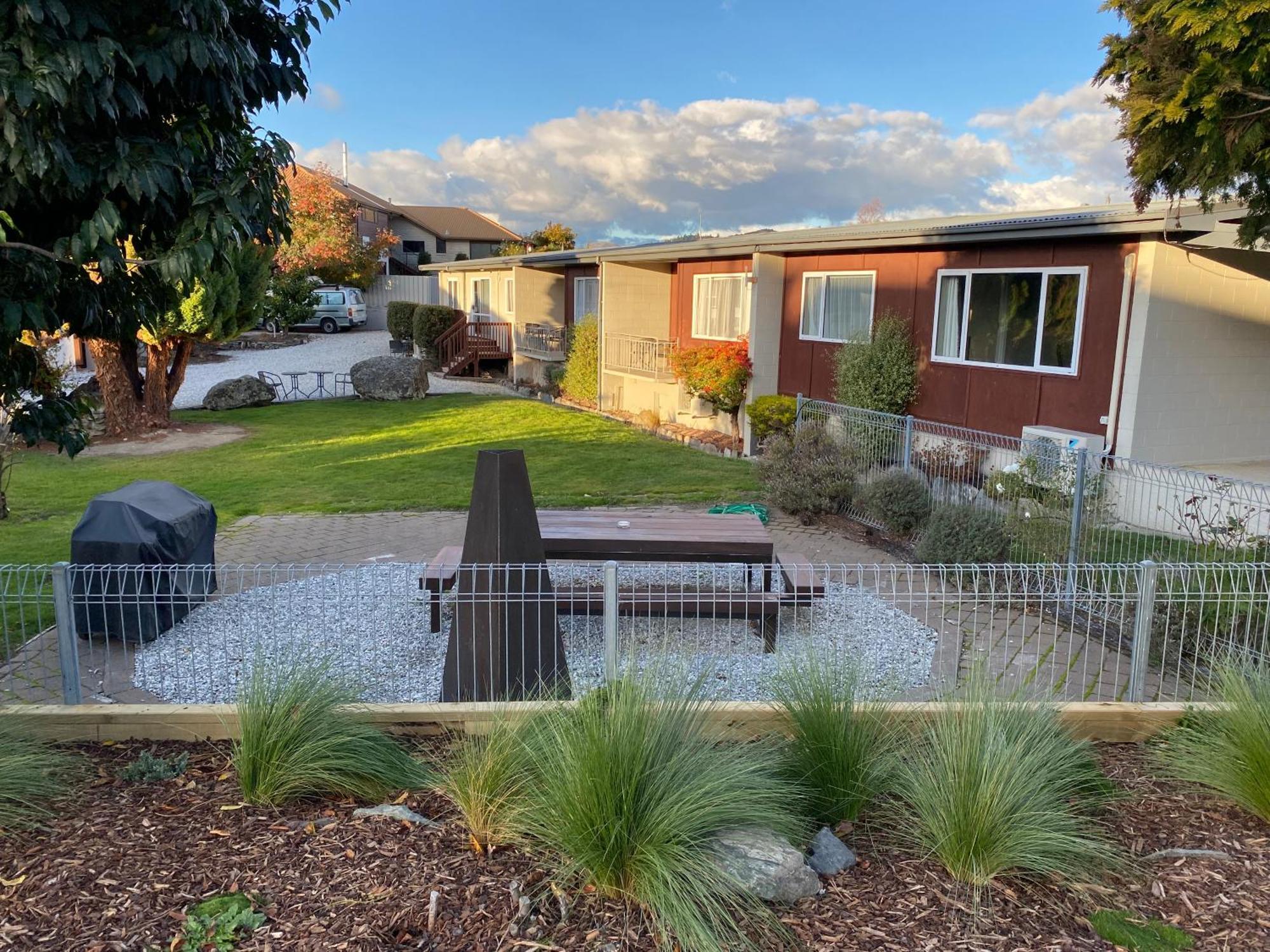 Manuka Crescent Motel Wanaka Eksteriør bilde