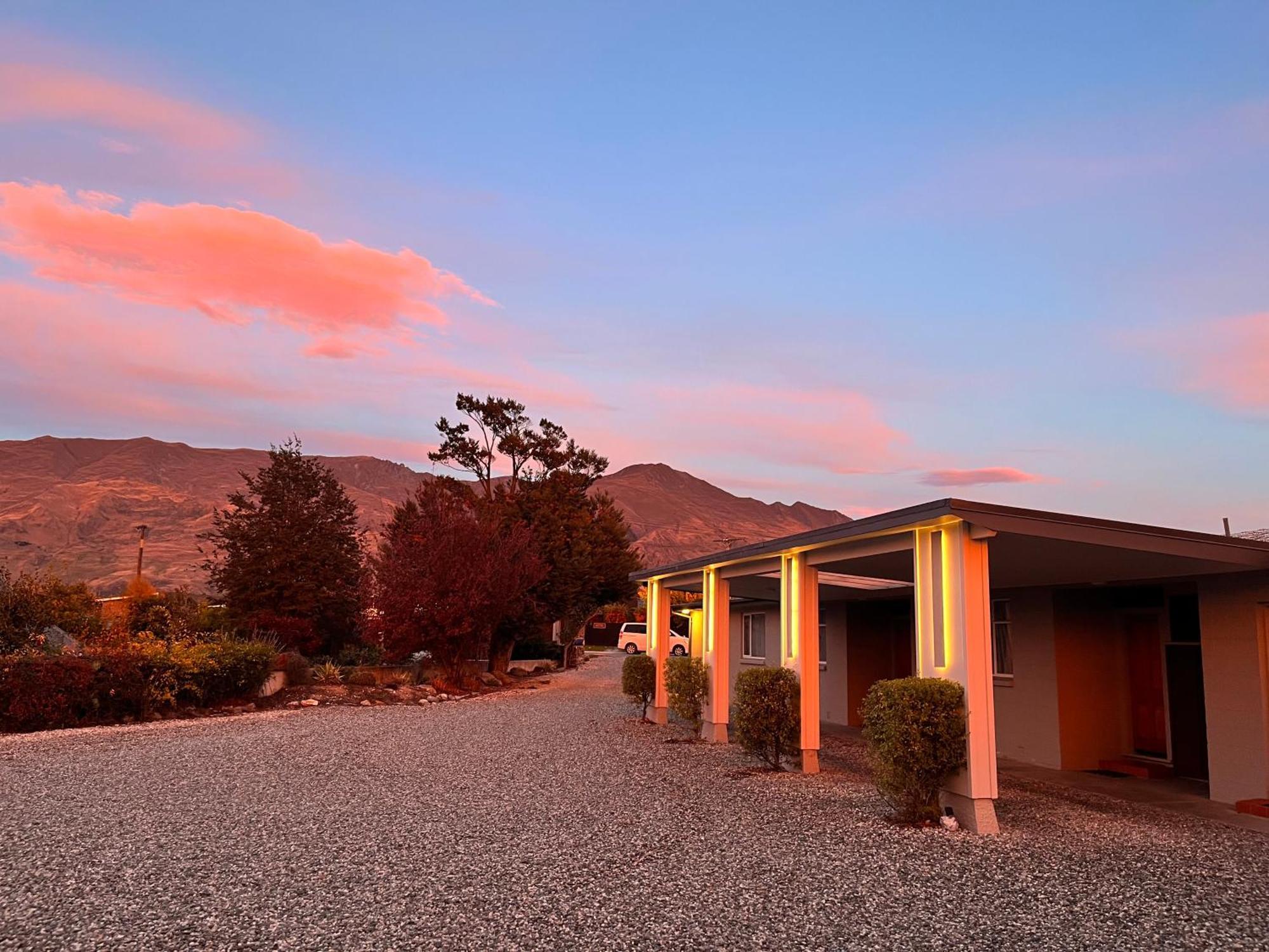 Manuka Crescent Motel Wanaka Eksteriør bilde